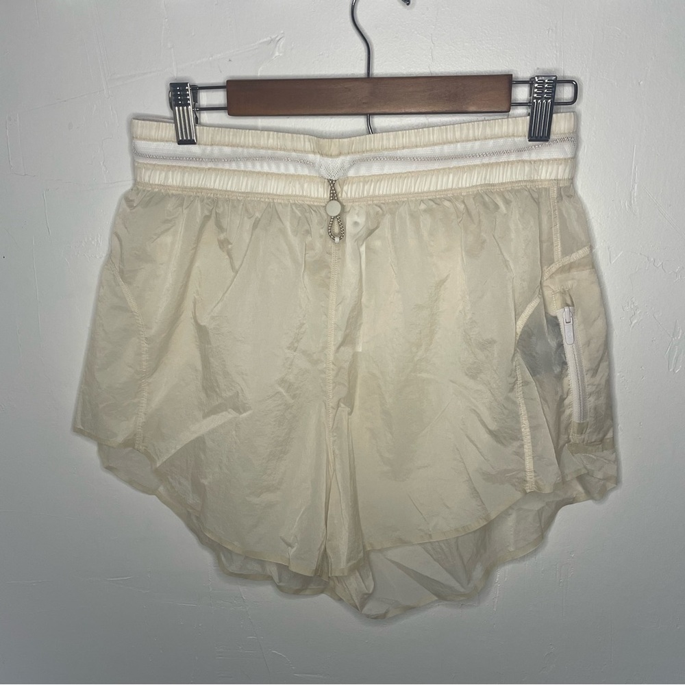 Lululemon Step Out High Rise Short 3" Traslu Water-Resistant Fabric